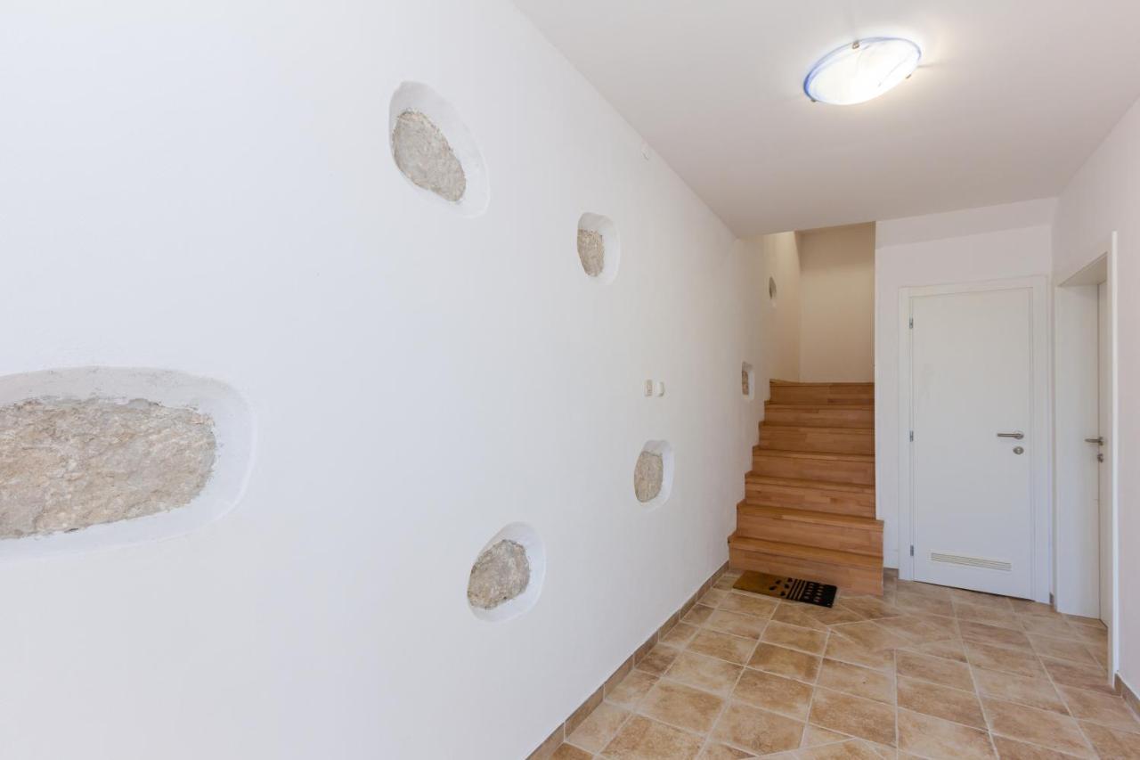Apartments Marin With Sea View باشْكا المظهر الخارجي الصورة